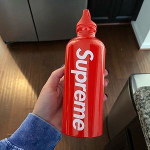 NWT Supreme water bottle